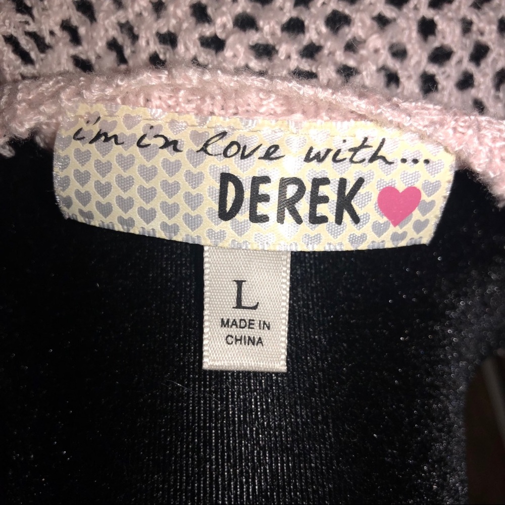 Derek heart sweater. Long. Pale pink. Large cute! - Picture 4 of 4